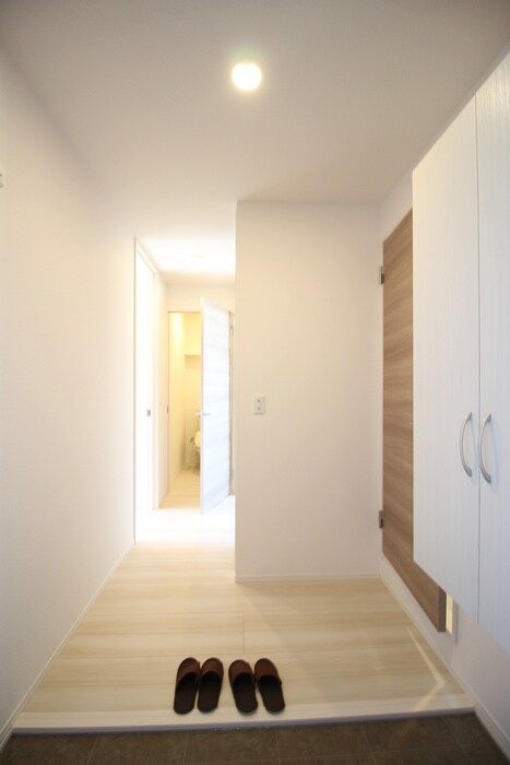 物件内観写真15　(廊下)