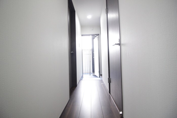 物件内観写真15　(廊下)