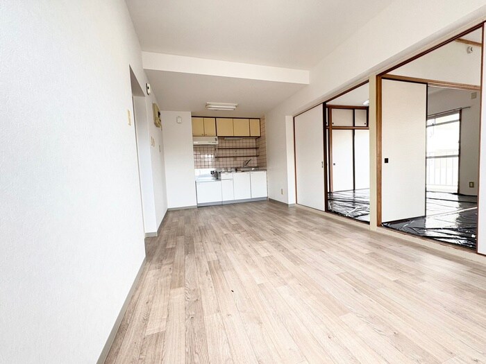 物件内観写真8　(居室)