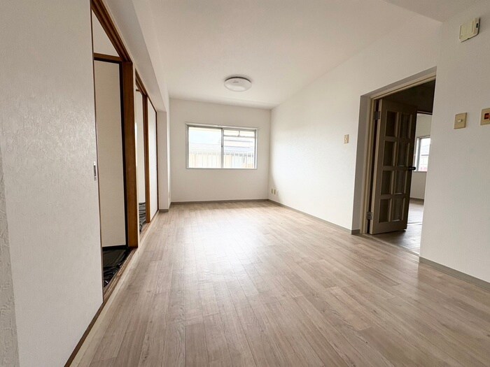 物件内観写真10　(居室)