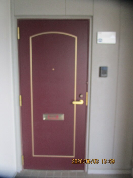 物件内観写真16　(玄関)