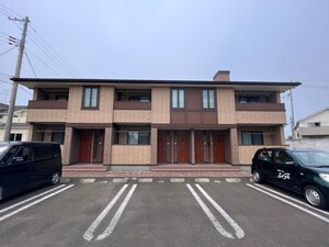 プラシードA外観写真