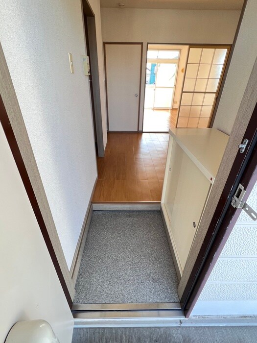 物件内観写真9　(玄関)