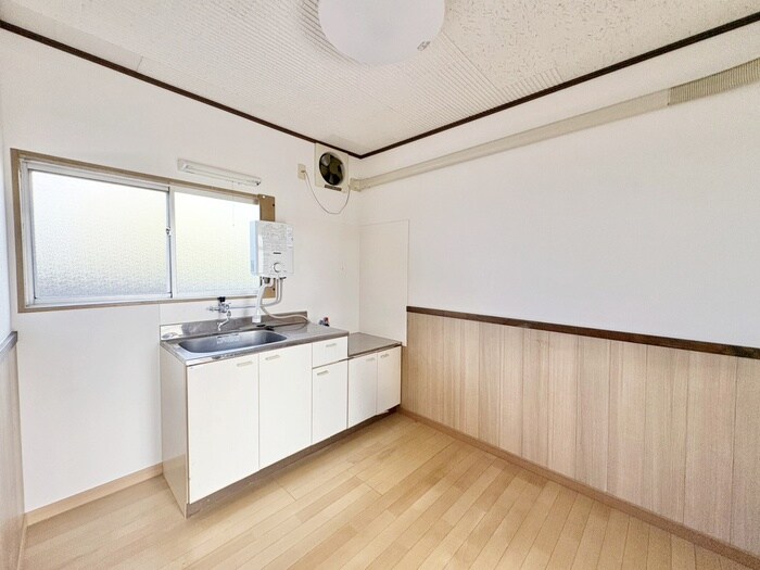 物件内観写真8　(居室)