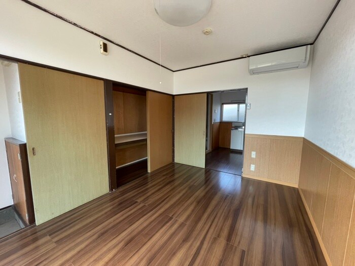 物件内観写真8　(居室)