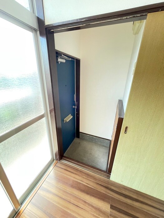 物件内観写真15　(玄関)