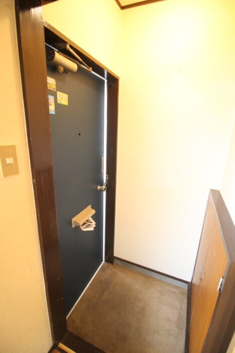 物件内観写真18　(玄関)