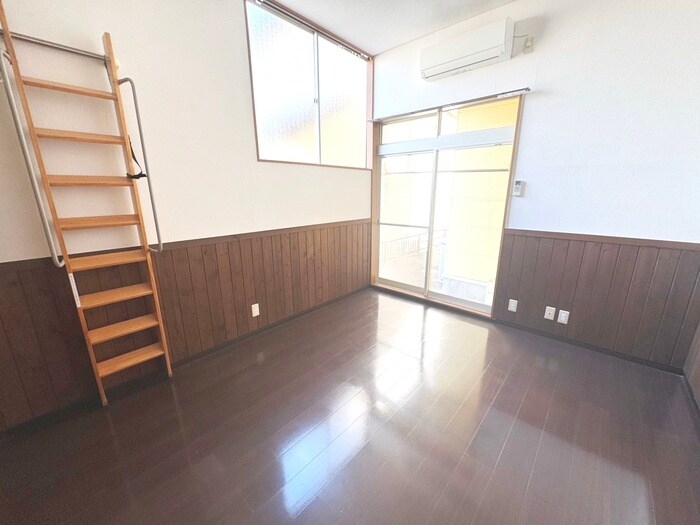 物件内観写真8　(居室)