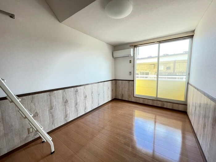 物件内観写真8　(居室)