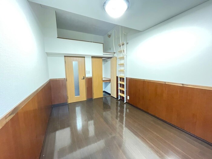 物件内観写真9　(居室)