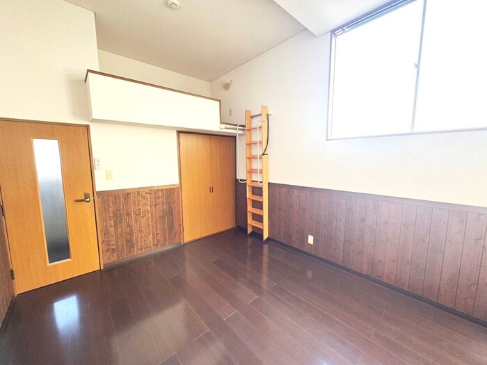 物件内観写真9　(居室)