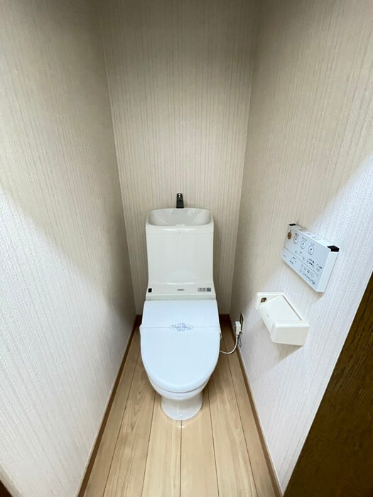 物件内観写真13　(トイレ)