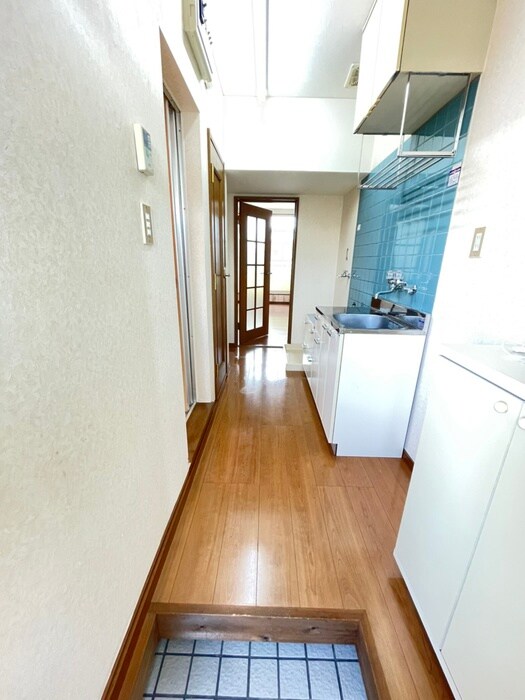 物件内観写真17　(廊下)