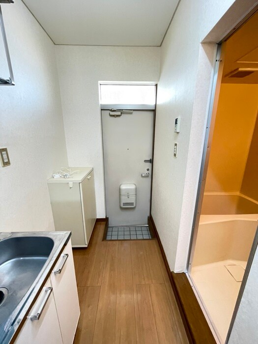 物件内観写真19　(玄関)