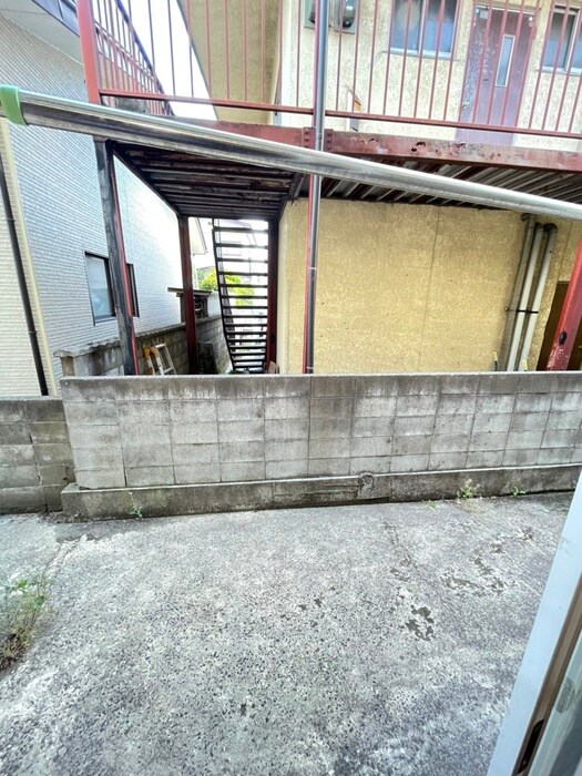 物件内観写真20　(室内からの展望)