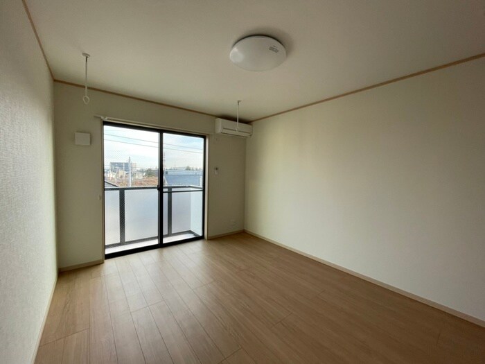 物件内観写真7　(居室)