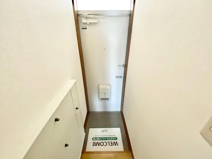 物件内観写真14　(玄関)