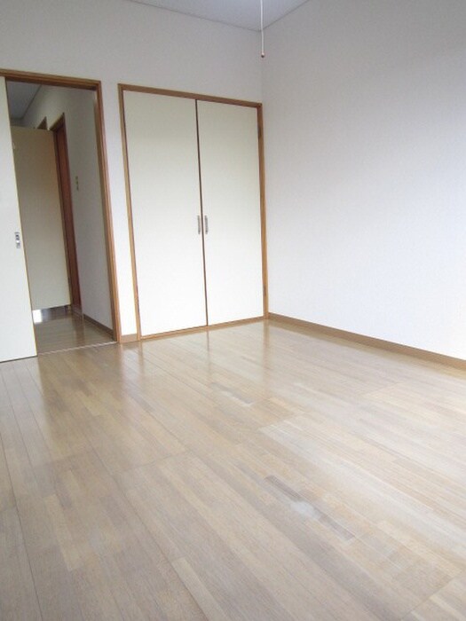 物件内観写真15　(居室)