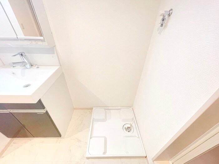 物件内観写真14　(洗濯機置場)