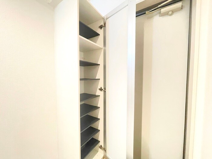 物件内観写真19　(靴箱)