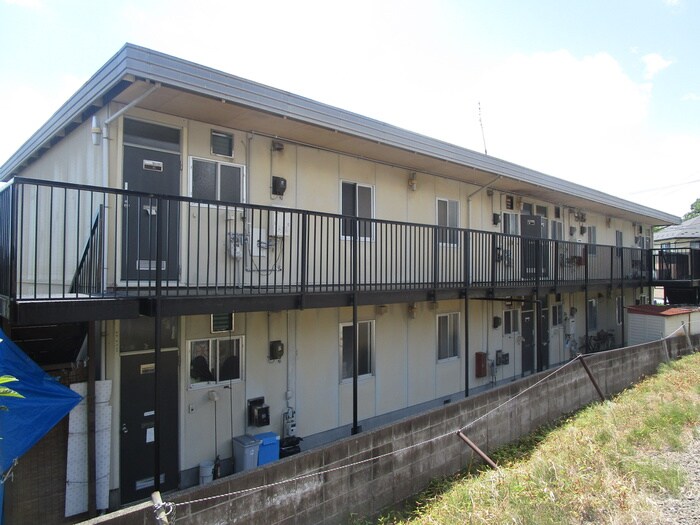 物件外観写真4　(エントランス部分)