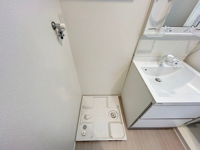 物件内観写真14　(洗濯機置場)