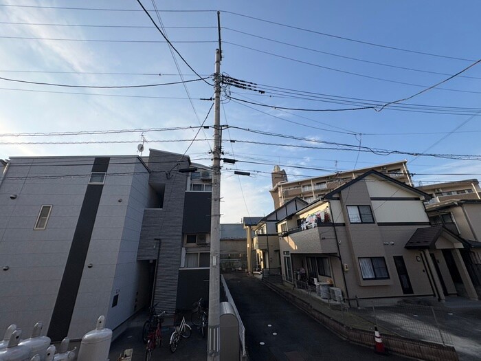 物件内観写真16　(室内からの展望)