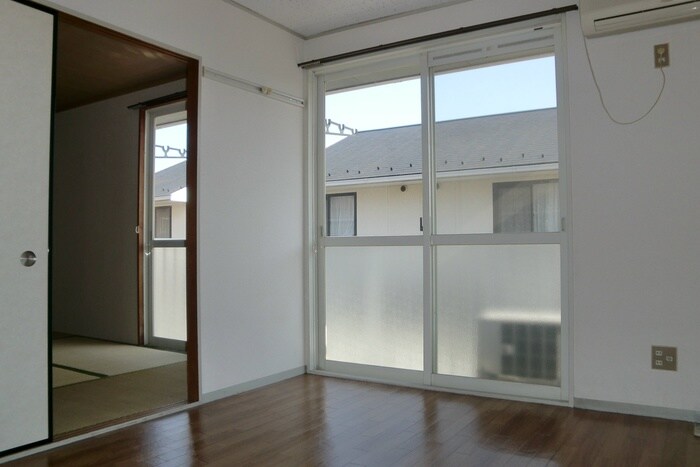 物件内観写真3　(居室)