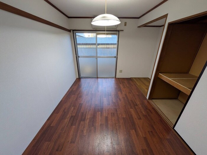 物件内観写真11　(居室)