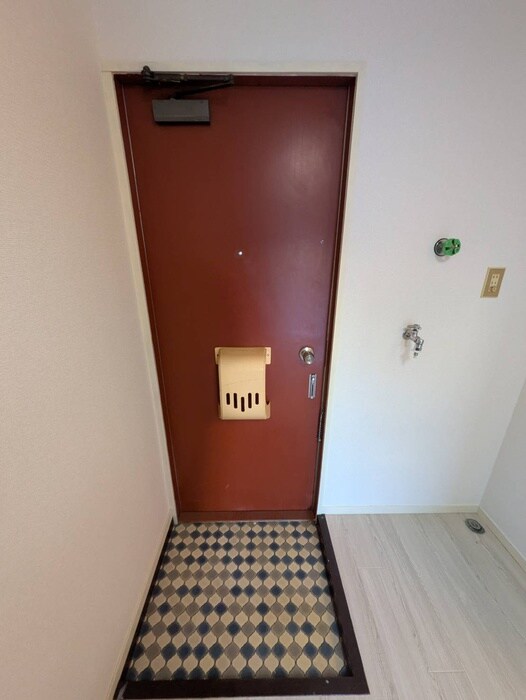 物件内観写真19　(玄関)