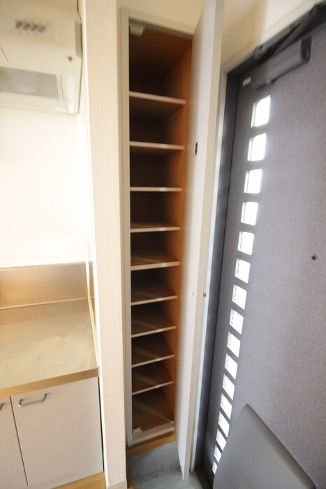 物件内観写真15　(靴箱)