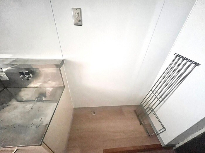 物件内観写真14　(洗濯機置場)