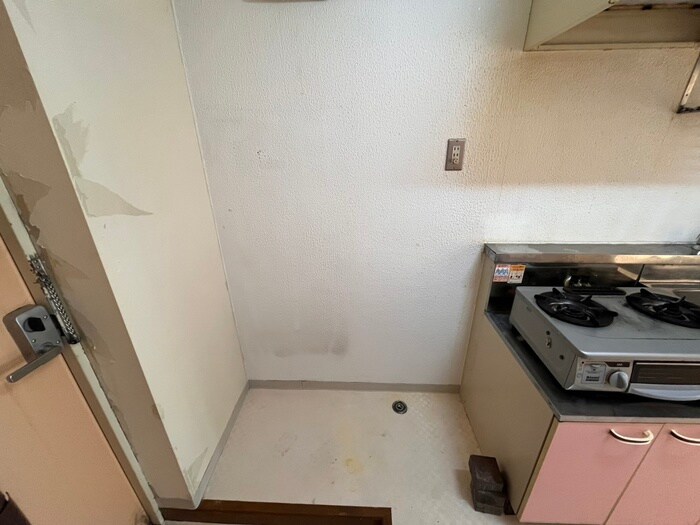 物件内観写真14　(洗濯機置場)