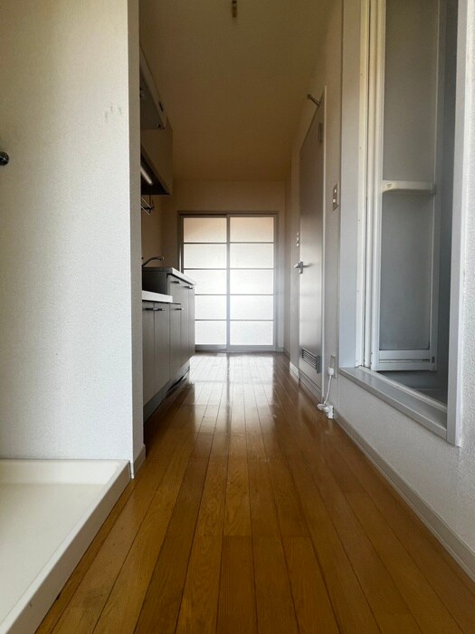 物件内観写真18　(廊下)