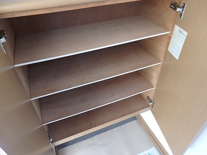 物件内観写真14　(靴箱)