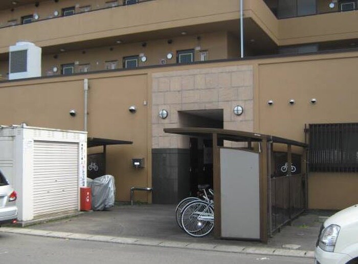 物件外観写真6　(駐輪場)