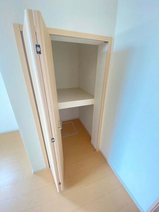 物件内観写真14　(収納)