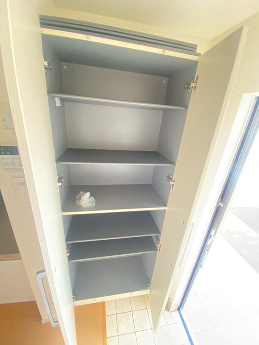 物件内観写真15　(靴箱)