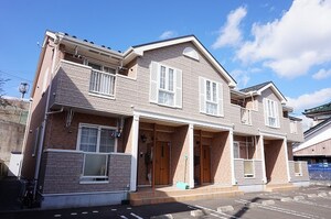 シャンモンターニュⅡ外観写真