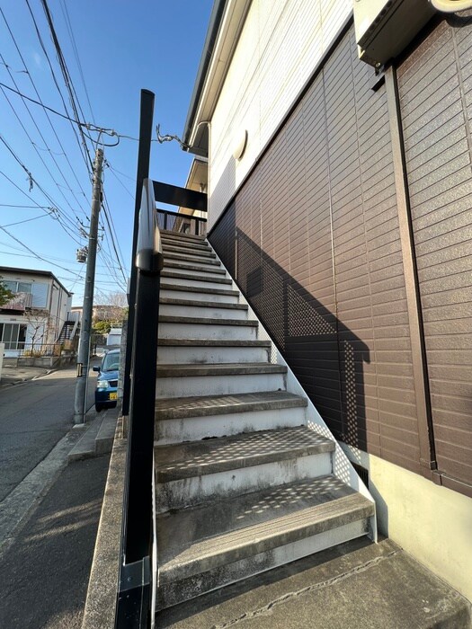 物件外観写真5　(エントランス部分)