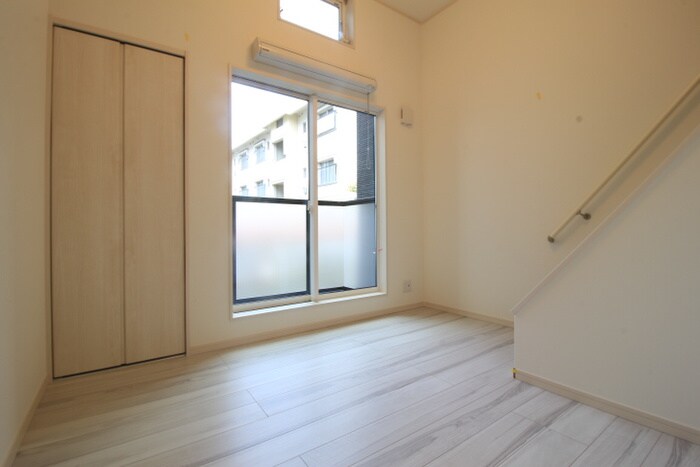 物件内観写真8　(居室)