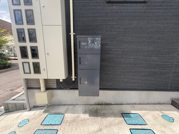 物件外観写真4　(建物設備)