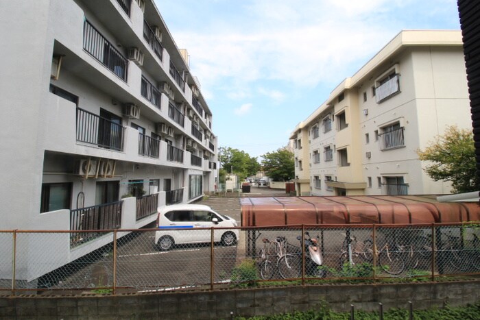 物件内観写真22　(室内からの展望)