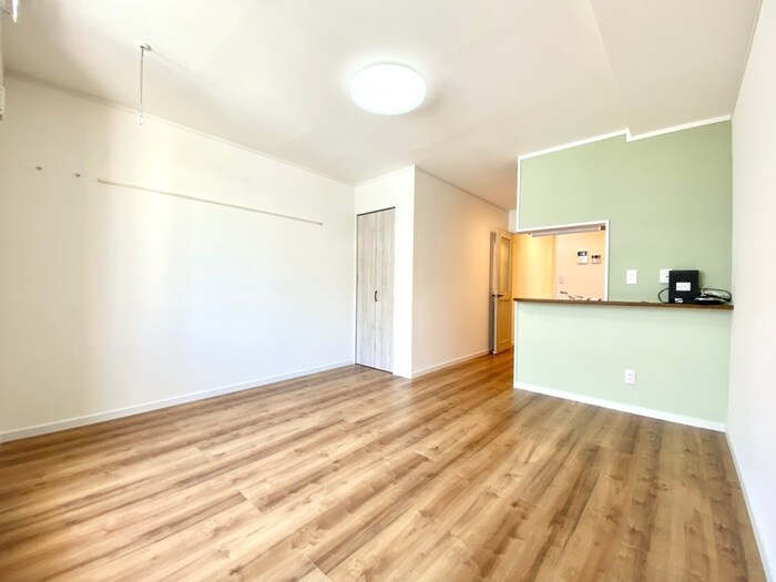 物件内観写真8　(居室)