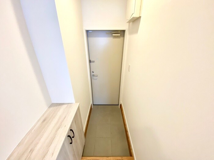 物件内観写真16　(玄関)