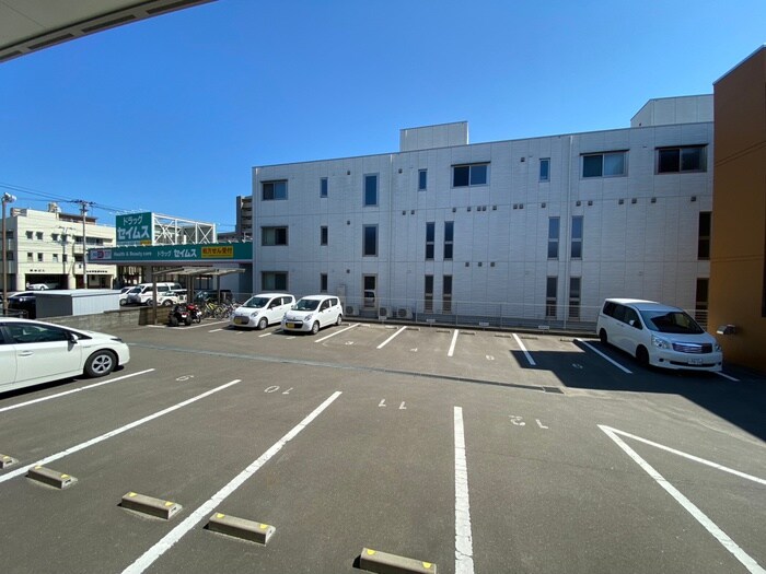 物件内観写真22　(室内からの展望)