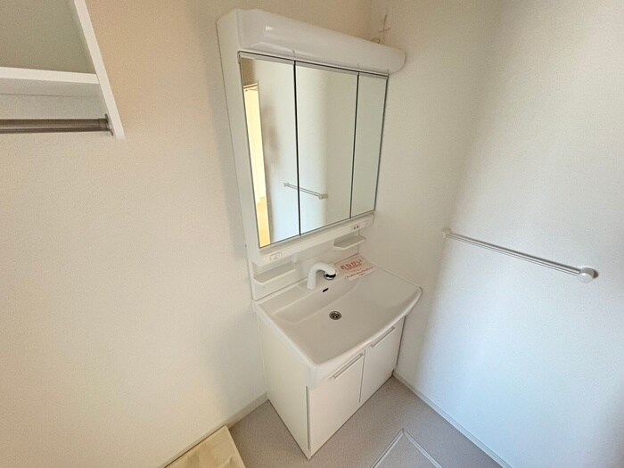 物件内観写真12　(洗面)