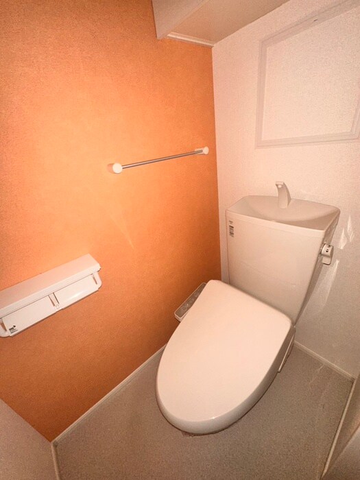 物件内観写真14　(トイレ)