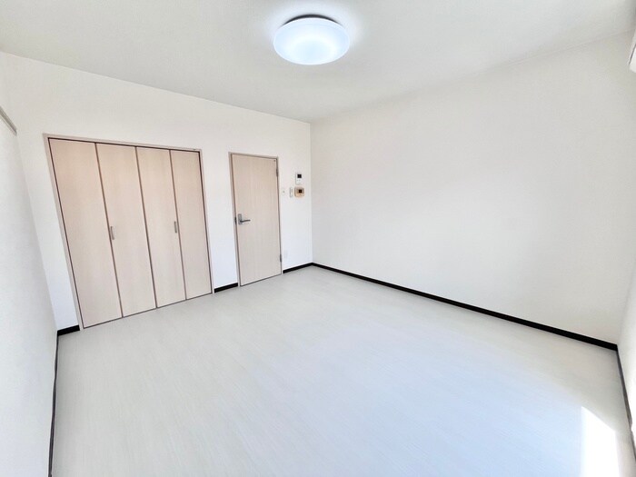 物件内観写真8　(居室)