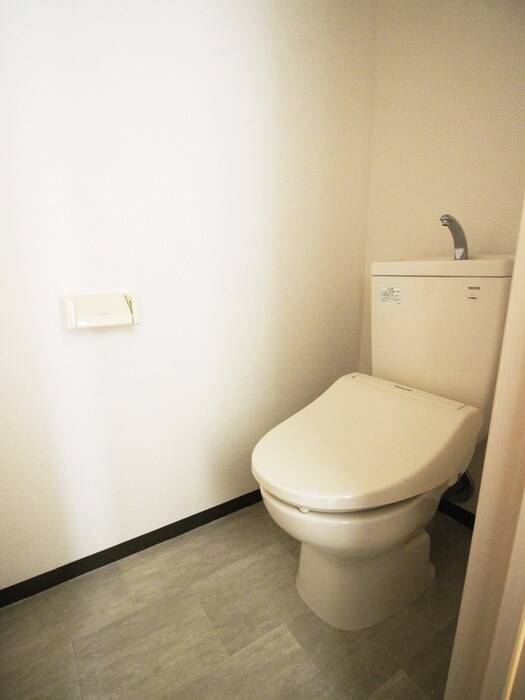 物件内観写真14　(トイレ)